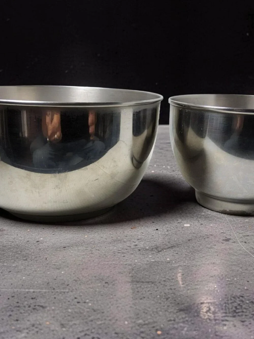 Vintage Stainless Steel Lipped Bottom Made in the US Mixing Bowls
